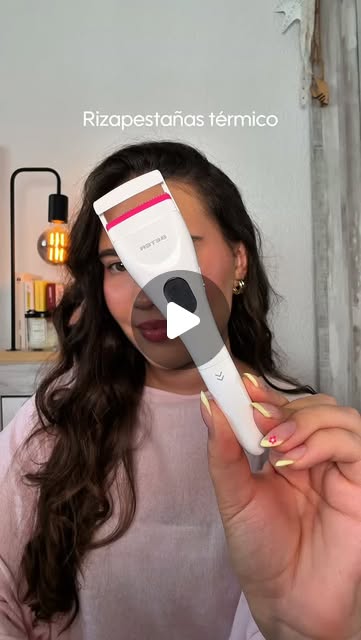«¿Habías visto alguna vez un rizapestañas térmico?» · 12 comentarios